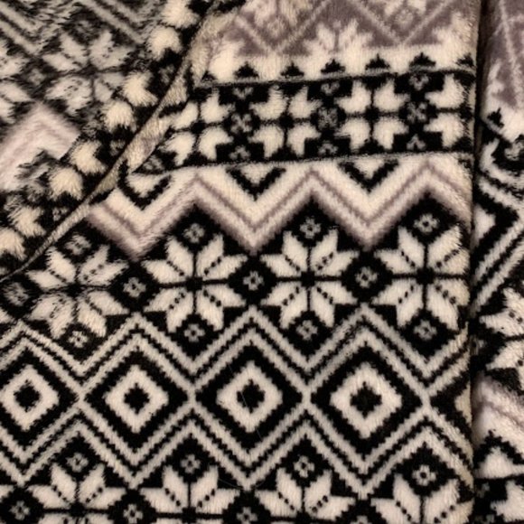 Danskin Now Long Sleeve Fleece Top - Picture 3 of 6